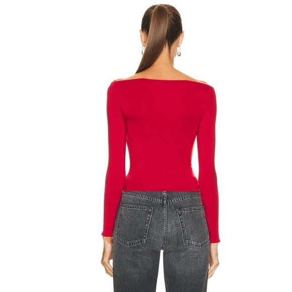 SER.O.YA Red Off-Shoulder Crop Top - Picture 3 of 8